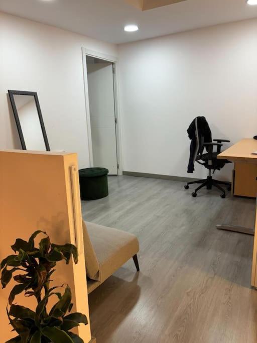 The Special Loft Plaza Castilla Madrid Esterno foto